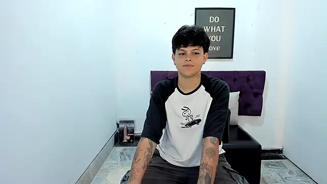 TomBoy Natali online show from 04/12/26, 06:46