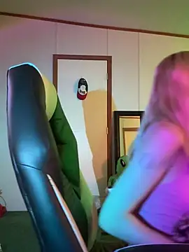 Rainsworld420 online show from 04/19/26, 03:28