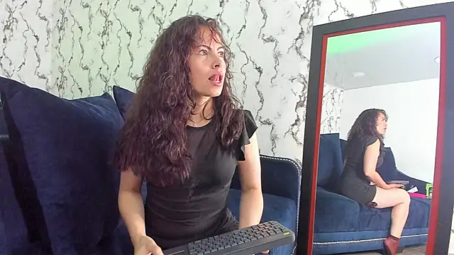 ShaylaMars online show from 04/23/26, 11:42