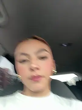   Nahomy online show from 04/25/26, 04:15