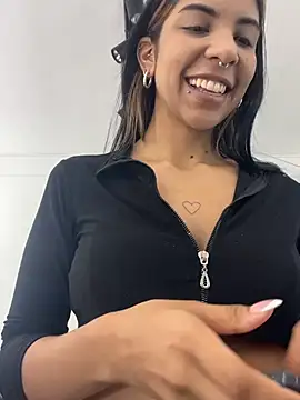 VioletaHills  online show from 03/15/26, 01:39