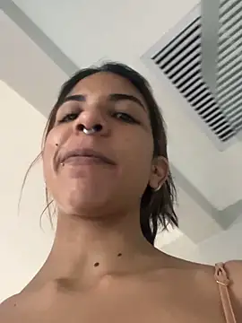 VioletaHills  online show from 04/22/26, 12:07