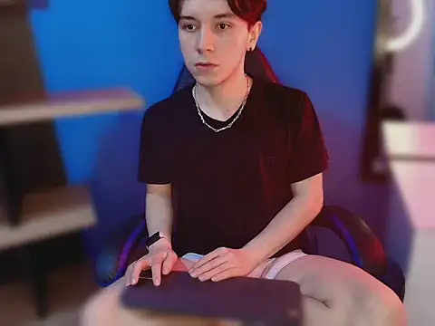 hollannd  online show from 03/14/26, 01:05