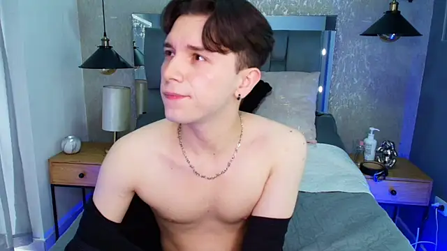 hollannd  online show from 04/09/26, 01:16