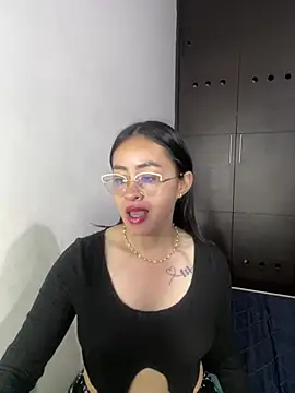 Anni Rose online show from 04/19/26, 10:47