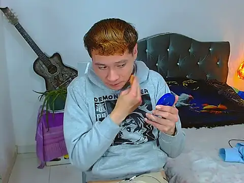  Santi2 online show from 04/23/26, 02:46