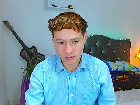  Santi2 online show from 04/24/26, 09:28