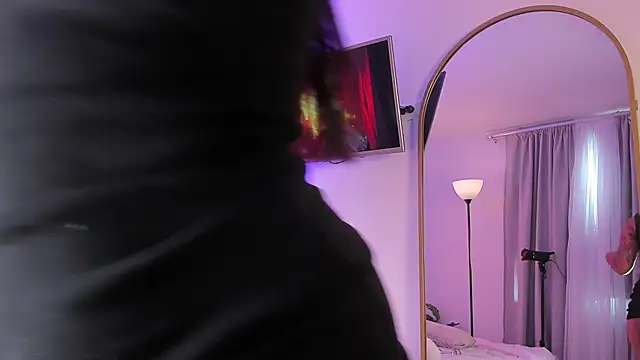 AlaiaRogers online show from 04/23/26, 12:29