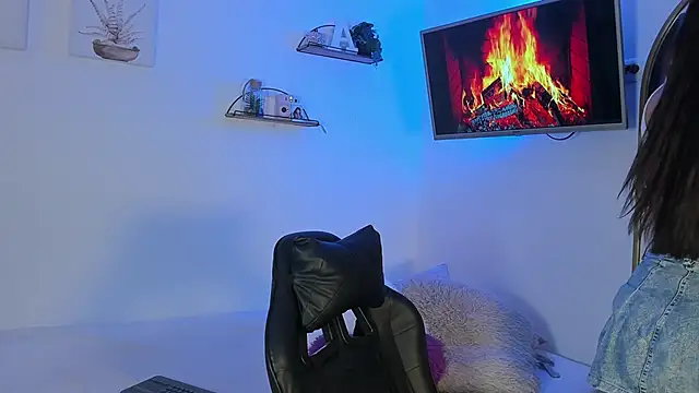 AlaiaRogers online show from 05/06/26, 10:42