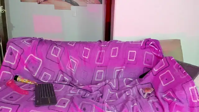 Snapshot of Charlotte_Melody chatting on 03/03/26, 12:00 Charlotte Melody online show from 03/03/26, 12:00