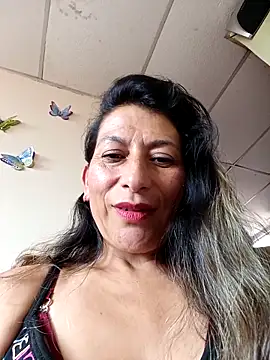 Lucia Rios online show from 04/19/26, 06:10
