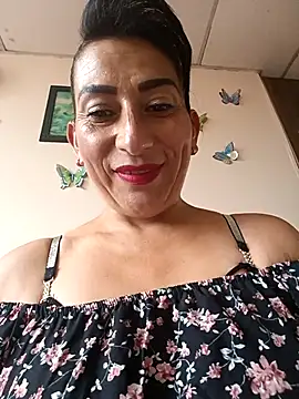 Lucia Rios online show from 04/23/26, 09:39