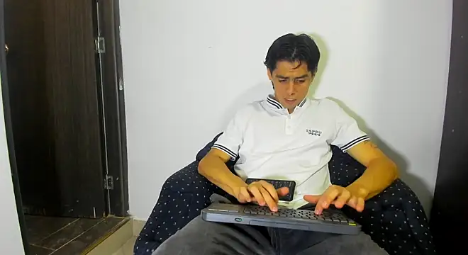 Daniel Rochax online show from 04/23/26, 12:29