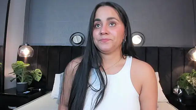 alejandra  garcia online show from 06/05/26, 03:13