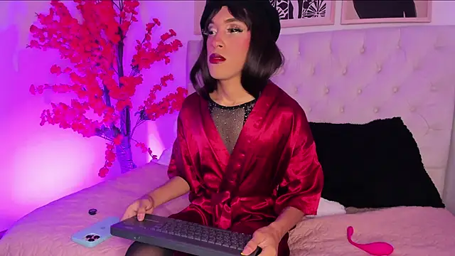 Liz Hills online show from 04/21/26, 03:17