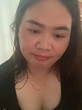 Snapshot of E-ll-A01 chatting on 03/02/26, 07:37 E-ll-A01 online show from 03/02/26, 07:37