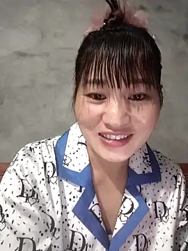 Lilinn  online show from 04/23/26, 12:29