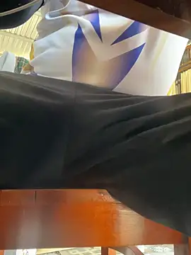 hoang15075 online show from 03/26/26, 06:19