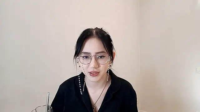 SolvedGlobe online show from 04/23/26, 01:24