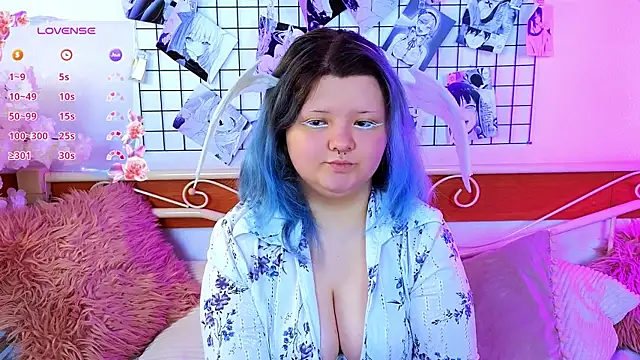 Snapshot of Lunaar_ chatting on 05/25/26, 06:30 Lunaar online show from 05/25/26, 06:30