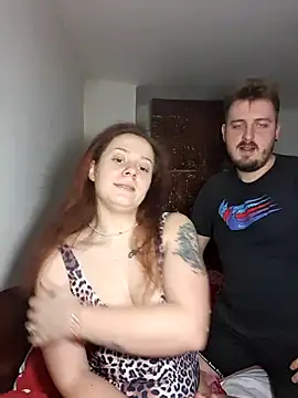 Snapshot of Thehoneyduo chatting on 03/01/26, 08:44 Thehoneyduo online show from 03/01/26, 08:44