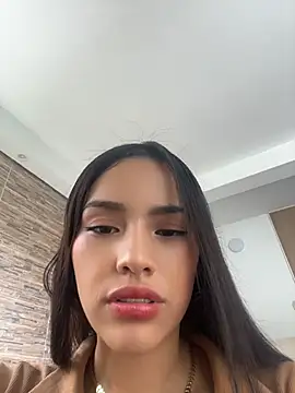 Snapshot of Mia-villalobos chatting on 05/28/26, 02:03 Mia-villalobos online show from 05/28/26, 02:03