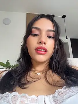 Snapshot of Mia-villalobos chatting on 06/04/26, 02:23 Mia-villalobos online show from 06/04/26, 02:23