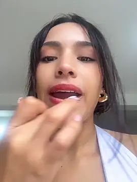 Snapshot of Mia-villalobos chatting on 06/10/26, 03:22 Mia-villalobos online show from 06/10/26, 03:22
