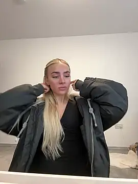 Naughtyblondex online show from 04/01/26, 08:28