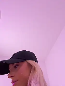 Naughtyblondex online show from 04/21/26, 10:45