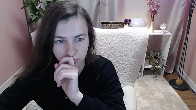 MistyBree online show from 04/09/26, 07:36