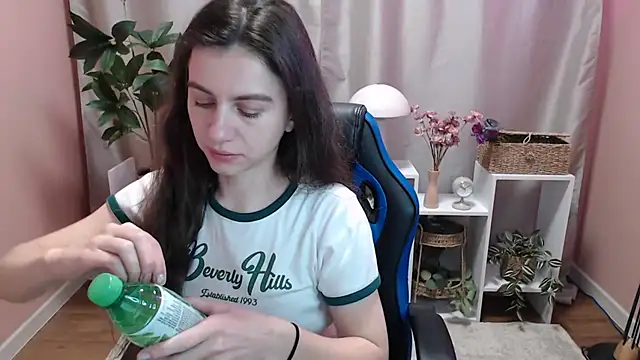 MistyBree online show from 04/24/26, 08:06