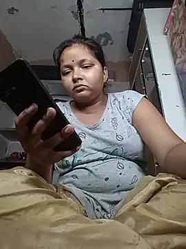 Snapshot of priti_25 chatting on 07/30/26, 05:23 priti 25 online show from 07/30/26, 05:23