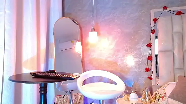 Bella-Sanders online show from 03/28/26, 11:10