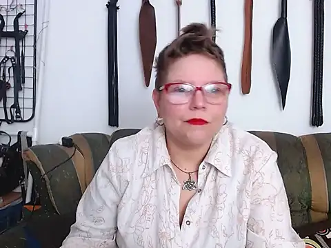 Leah R online show from 04/03/26, 02:26