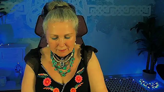 Snapshot of LilaMaharani chatting on 05/18/26, 01:06 LilaMaharani online show from 05/18/26, 01:06
