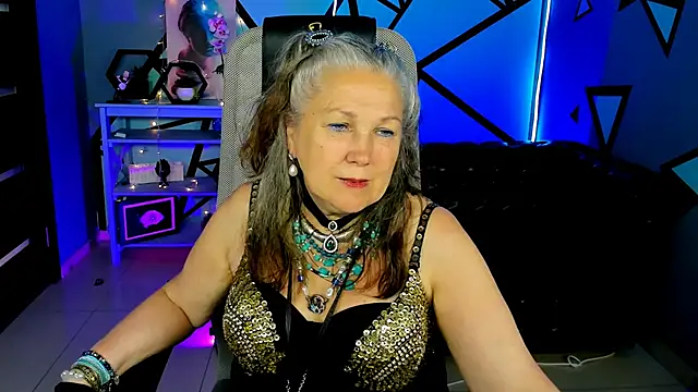 Snapshot of LilaMaharani chatting on 05/25/26, 12:44 LilaMaharani online show from 05/25/26, 12:44