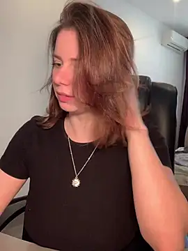 VelvetChloe online show from 04/15/26, 09:49