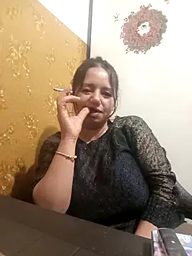 roxana e43 online show from 04/18/26, 09:15