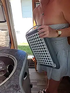 lescoquinsdu40 online show from 04/20/26, 01:03