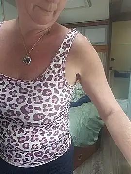 lescoquinsdu40 online show from 04/23/26, 08:24