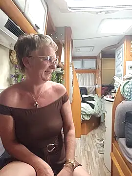 lescoquinsdu40 online show from 04/29/26, 03:38