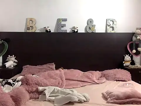 mommy-Milf online show from 03/21/26, 02:05