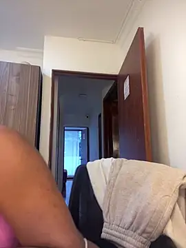 Emi rousse online show from 04/23/26, 12:15