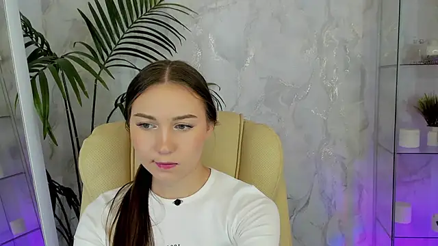 OliviaLang online show from 03/04/26, 11:16