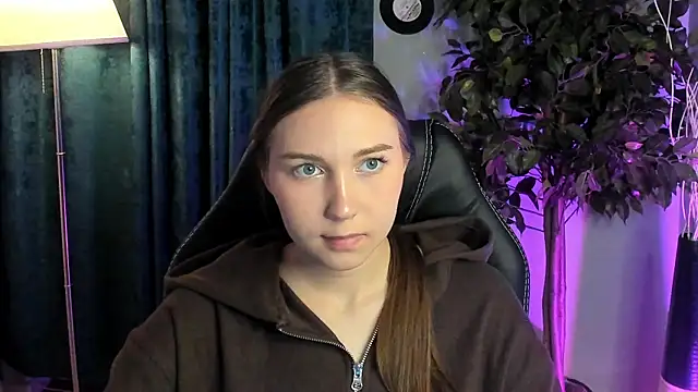 OliviaLang online show from 03/19/26, 12:53