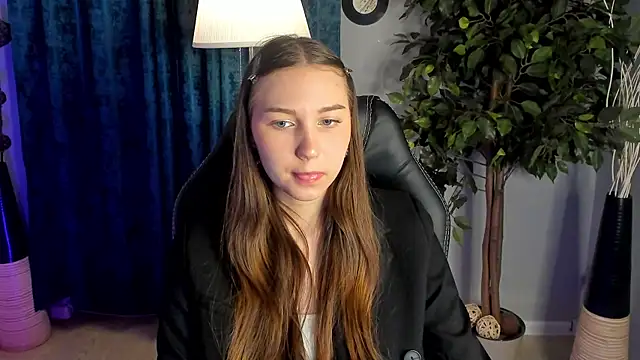 OliviaLang online show from 03/27/26, 11:32