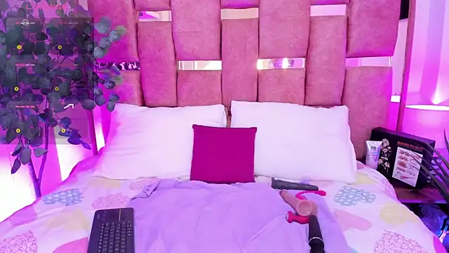 lucy davies online show from 03/06/26, 12:12