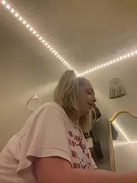 imkhloe online show from 04/25/26, 12:46