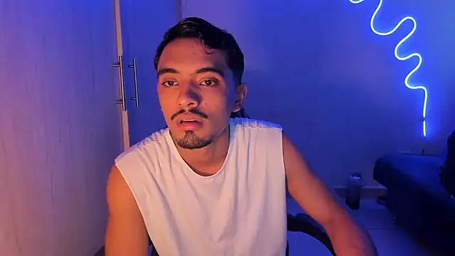 jossi12345j online show from 04/21/26, 02:34